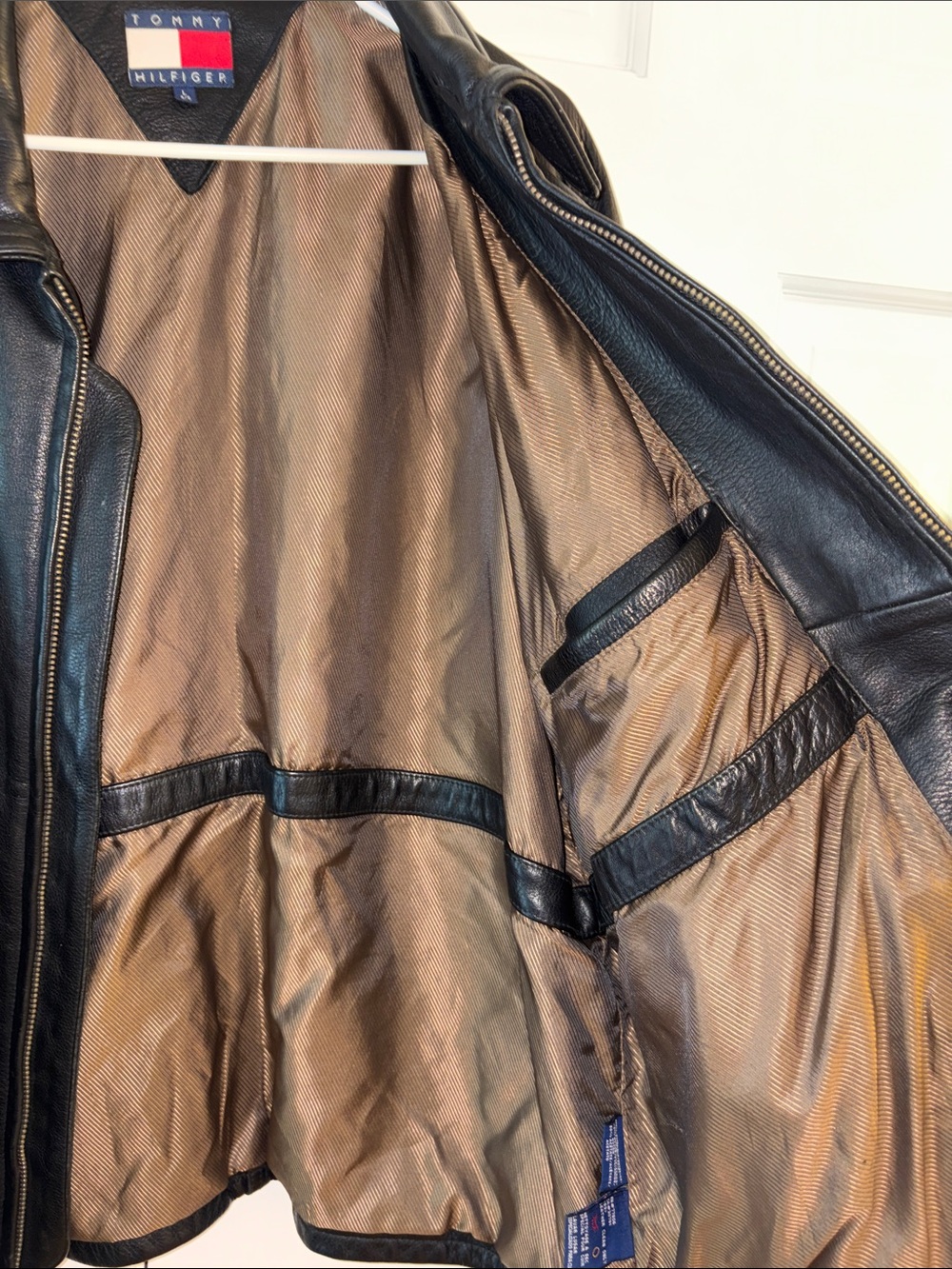 Vintage 90’s Men’s Tommy Hilfiger Black Leather Bomber Jacket - Size Large - Picture 8 of 11